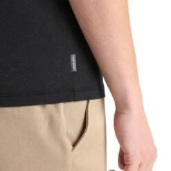 ICEBREAKER MERINO M CENTRAL CLASSIC SS TEE OTTER PADDLE BLACK 23 -Icebreaker 9 124977 m central classic ss tee otter paddle black ib0a56oe001 06