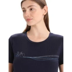Icebreaker Tech Lite II Cadence Paths T-Shirt Dames - Midnight Navy -Icebreaker icebreaker womens tech lite ii cadence paths short sleeve tee midnight navy 6 1384626
